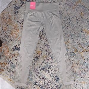 Seamless beige leggings